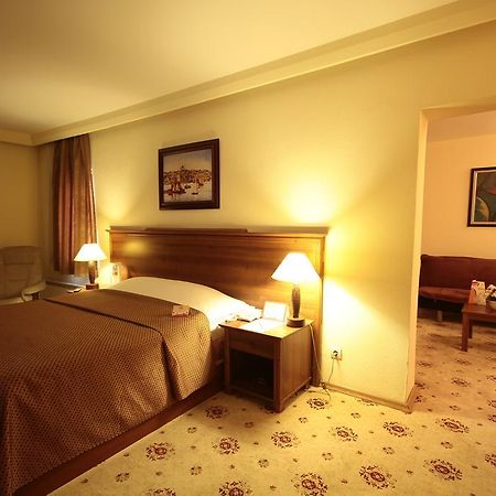 Peri Tower Hotel Νεβσεχίρ Δωμάτιο φωτογραφία